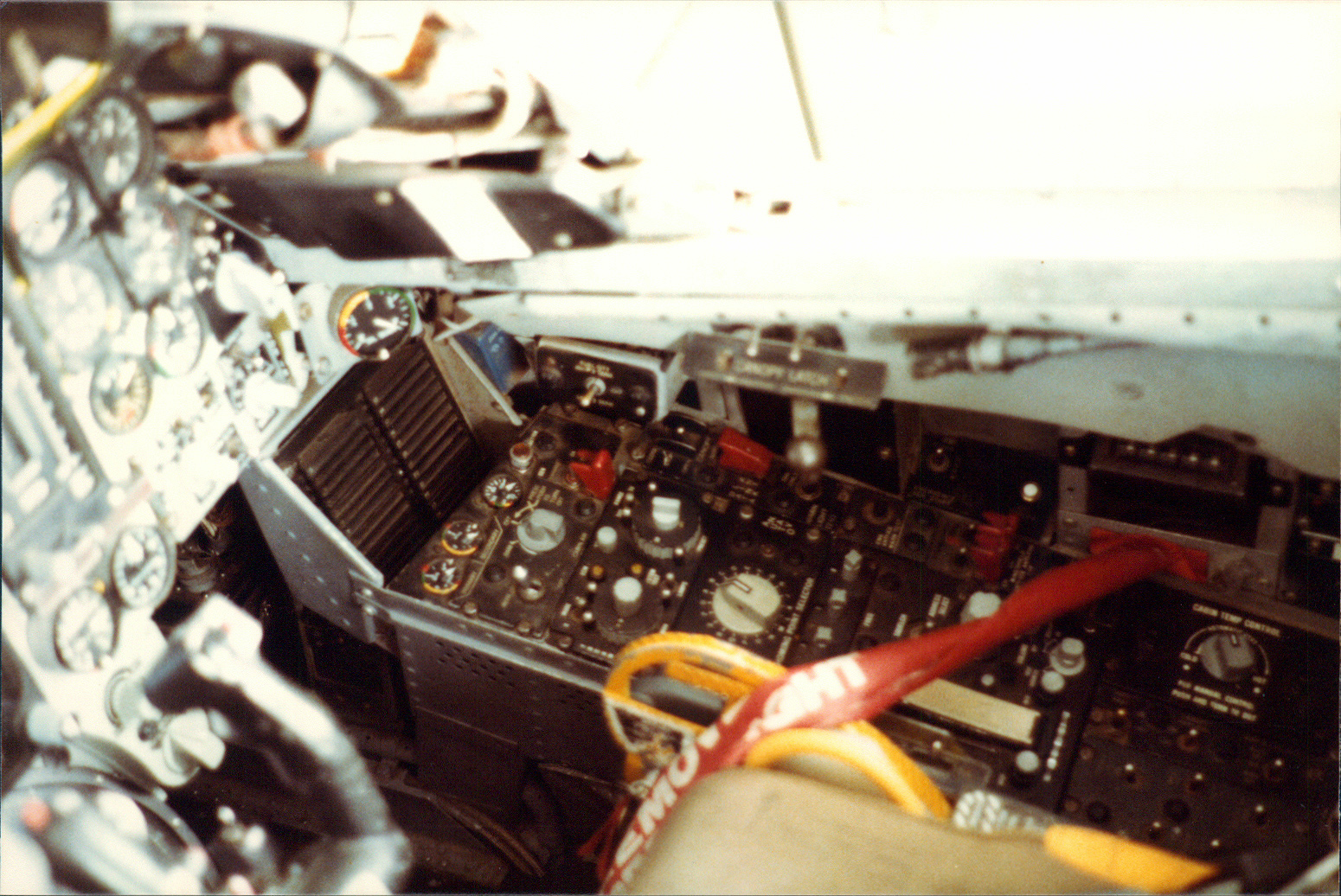 F-106-035