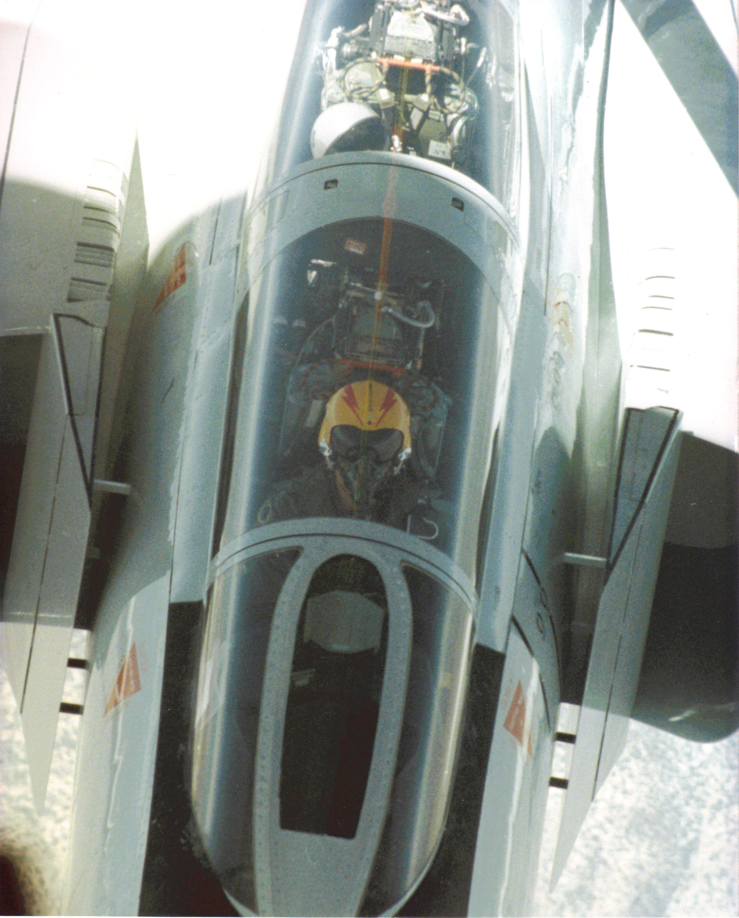 F-4-035
